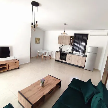 Apartment Infinity *